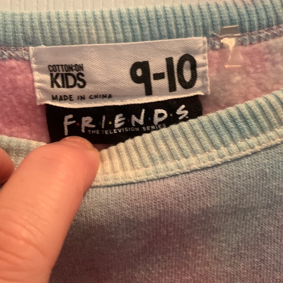 ❤️CLEAR OUT❤️ Cotton On KIDS “ FRIENDS” pullover sweatshirt - Picture 2 of 3